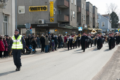 The police in front of the easter parade