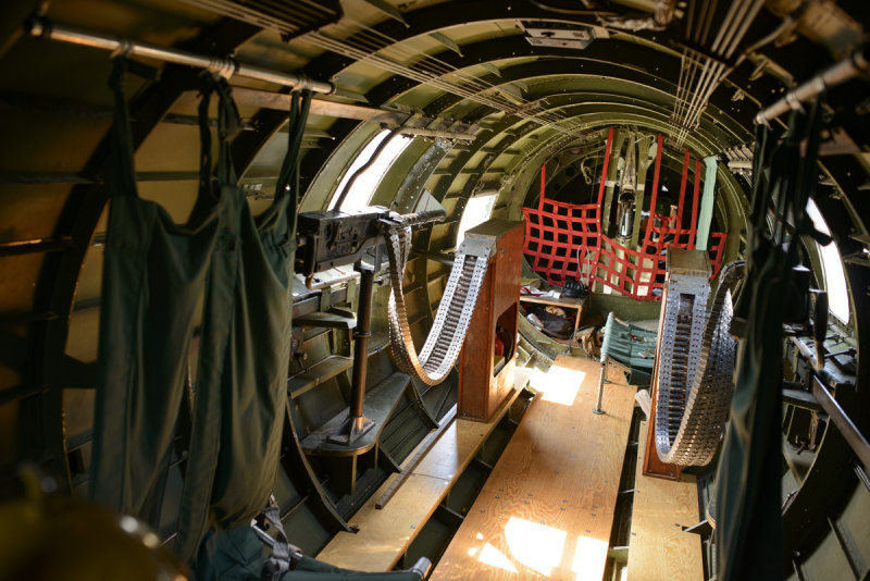 B17 waist guns