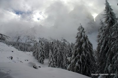 un paravento di nubi