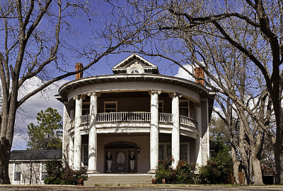 For Movie fans, this house was featured in the movie Hope Floats starring Sandra Bullock and Harry Connick Jr.