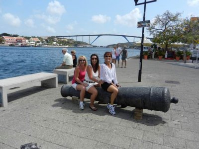 Cathy, Mary and Rosie at Curacao