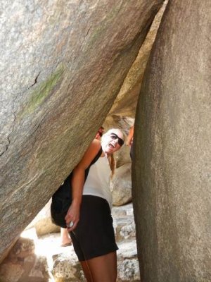 Theresa rock climbing, Aruba