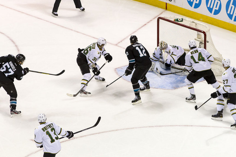 Goal by Tommy Wingels  BH2D3356.jpg