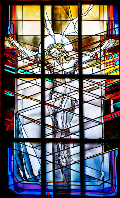 Crucified Jesus stained glass _MG_8870.jpg