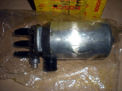 BOSCH Electric Fuel Pump pn 0.580.960.009 NOS - Photo 8