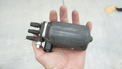 SOLD - 914-6 BOSCH Electric Fuel Pump 009 Carburetor - Used #2