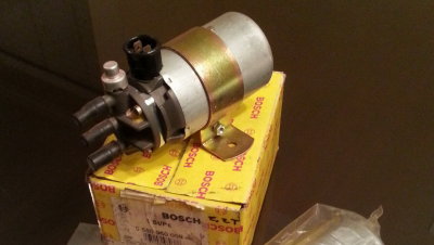 BOSCH Electric Fuel Pump pn 0.580.960.009 NOS - Photo 4