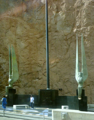 Bronze memorial figures