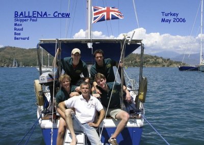 125Ballena Crew.jpg