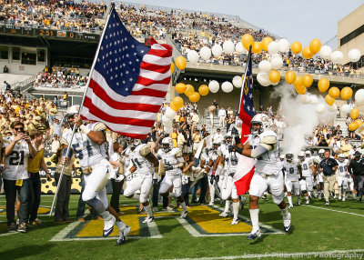 Jackets team takes the field