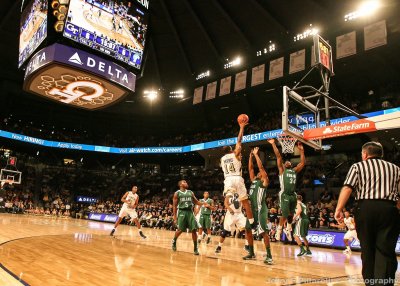 Yellow Jackets and Green Wave square off in the new McCamish Pavilion