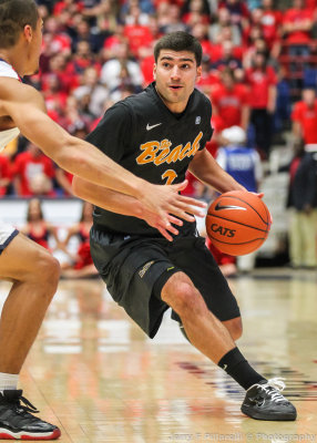 49ers G Peter Pappageorge drives to the basket