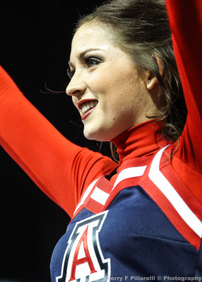 Arizona Cheerleader performs for the crowd