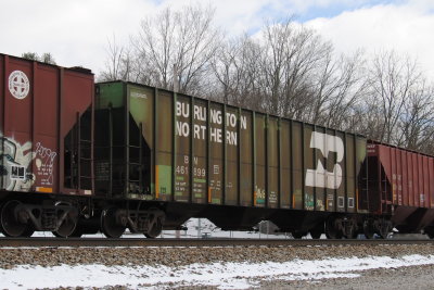 461899