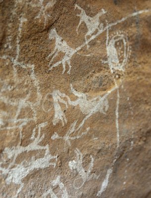 0512 Pachmarhi cave paintings 2-1.jpg