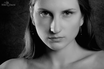 Alexandra_064bw.jpg