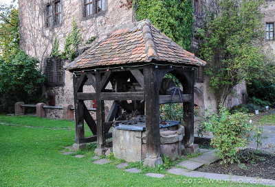 Castle Well Schlitz