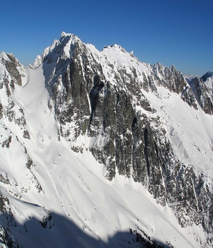 Mt. Fury, W Peak, SW Buttress & Face (Fury122704-1adj.jpg)