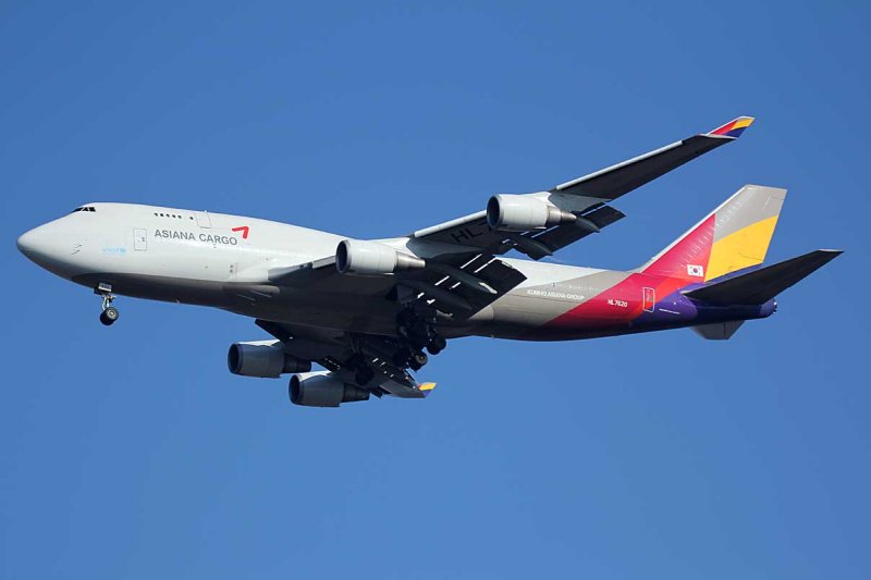 Asiana Cargo B-747 approaching JFK Runway 31R