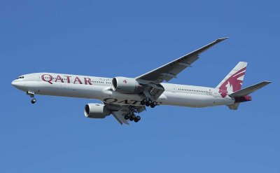Qatar 777-300 approaching JFK