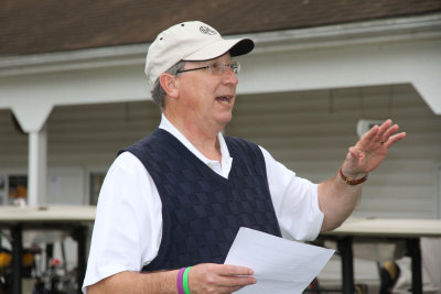 Paul Poluito giving advice pre-tournament
