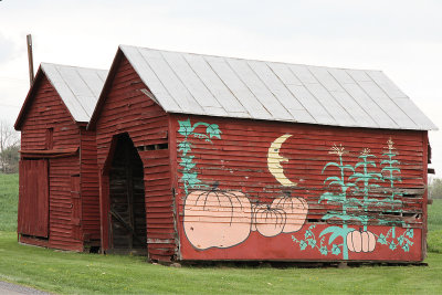 Painted barn near Harrisonburg