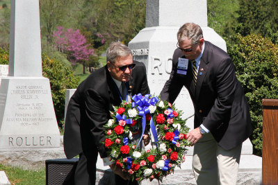 Steve and Blaine place wreath