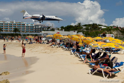 Plane Landing At Princess Juliana International Airport 11652