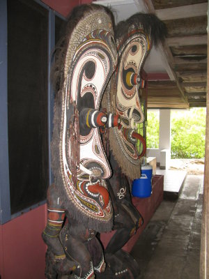 Loloata Carvings