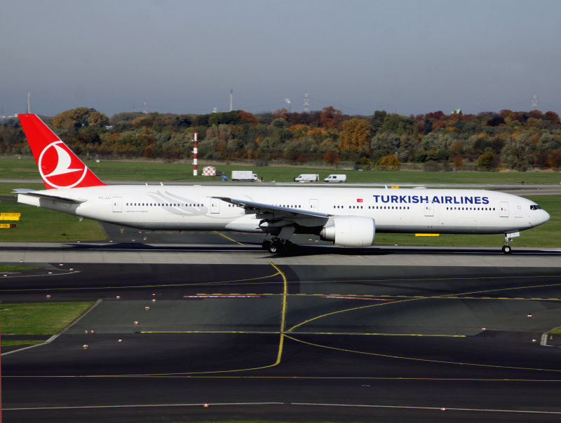 B773 TC-JJJ
