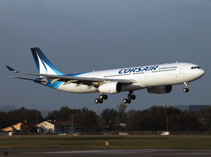 A330-300  F-WWCZ F-HSKY 