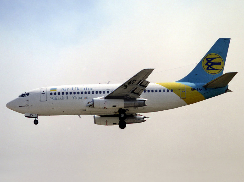 B737-200  UR-BFA  