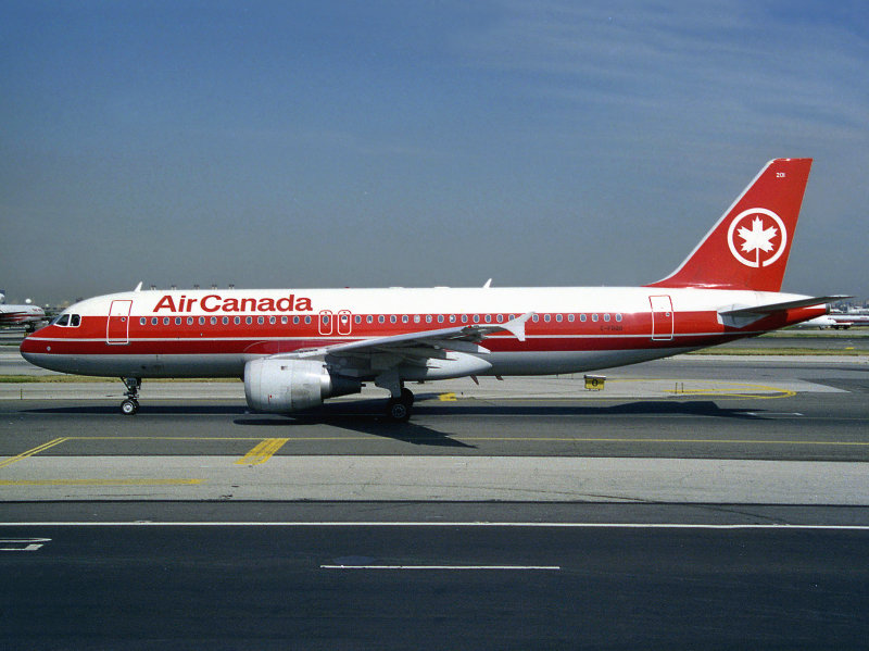 A320  C-FDQQ 