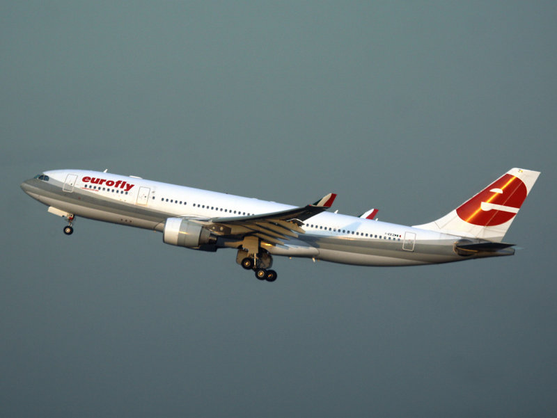 A332  I-EEZM