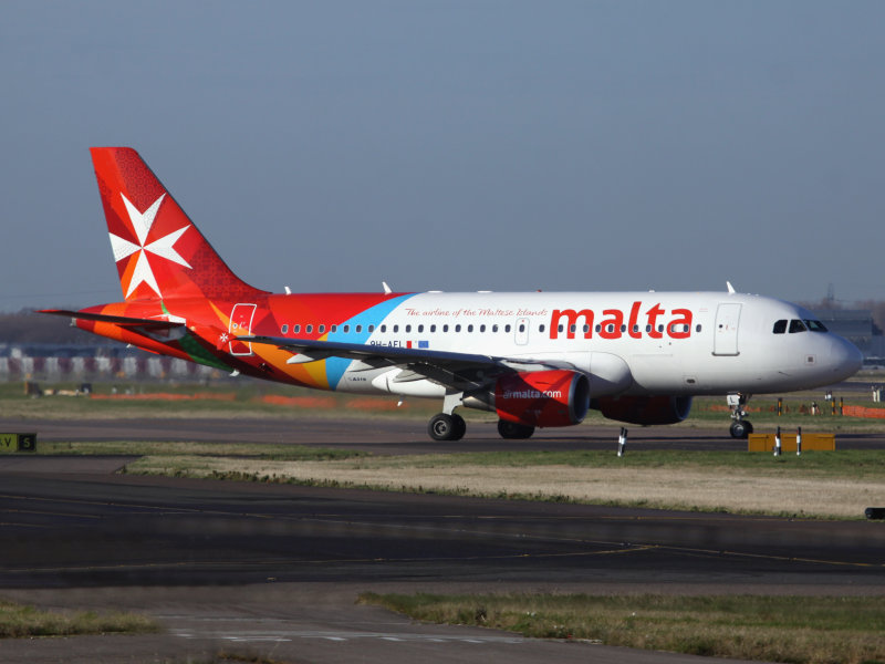 A319  9H-AEL 