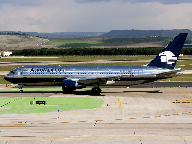 B767-200  XA-TOJ 