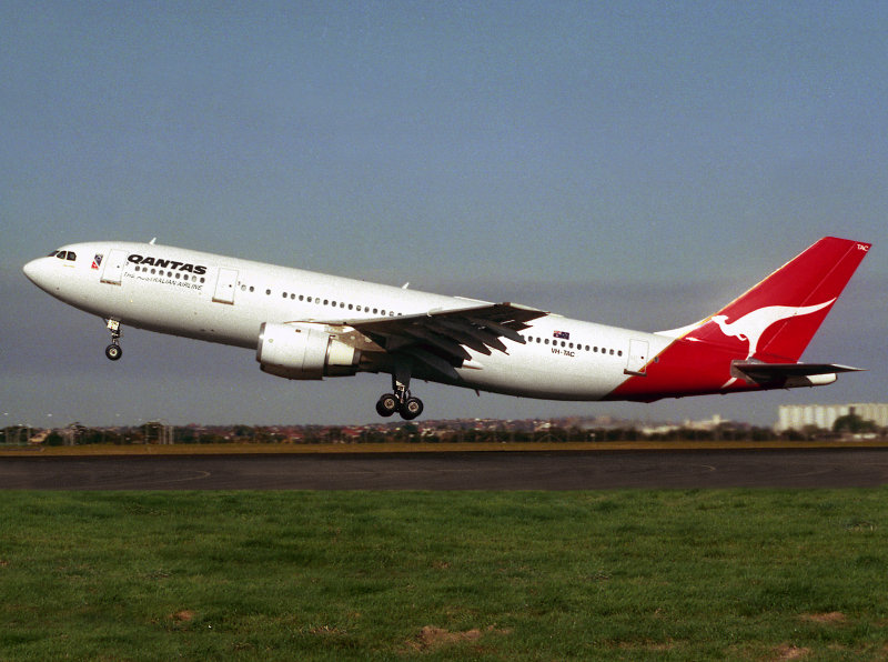 AB3  VH-TAC