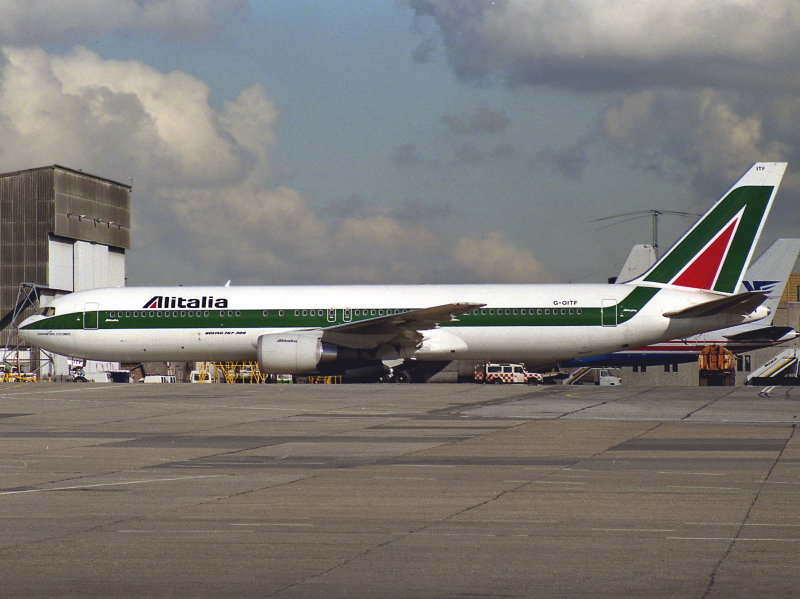 B767-300 G-OITF  