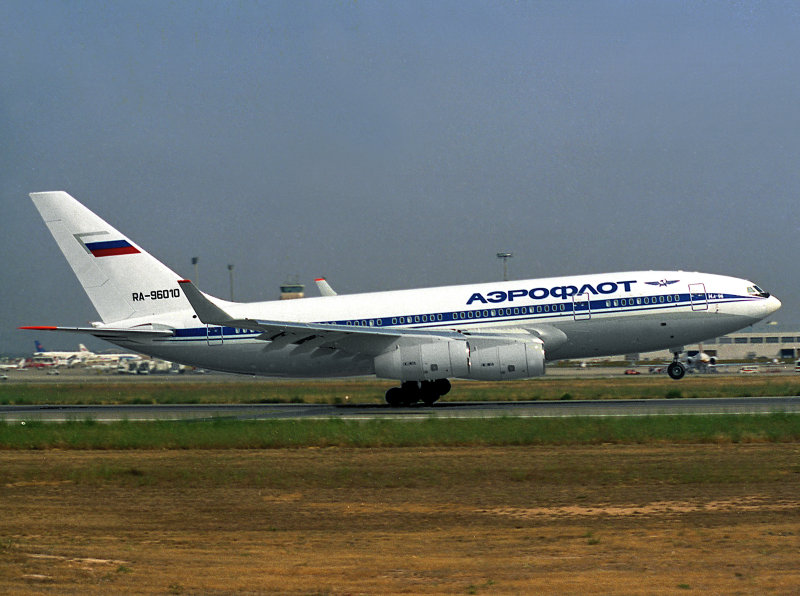 IL-96  RA-96010  