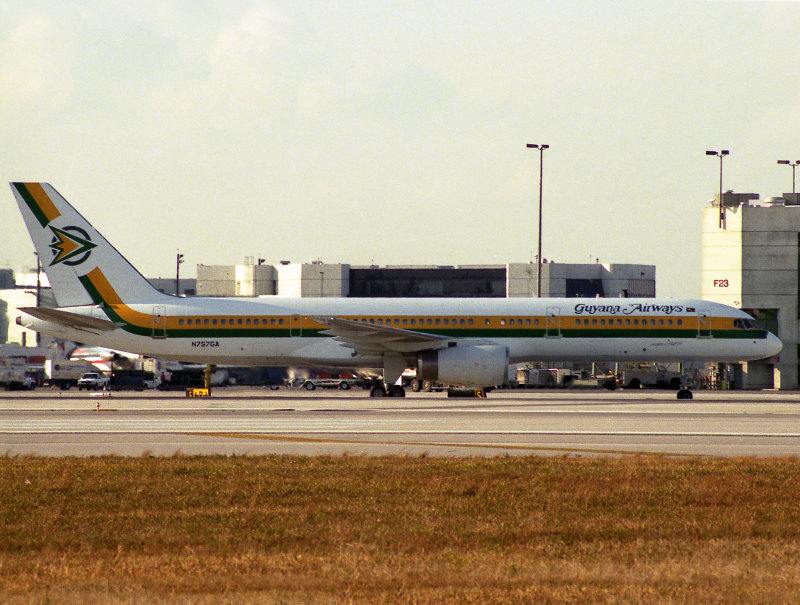 B757-200 N757GA