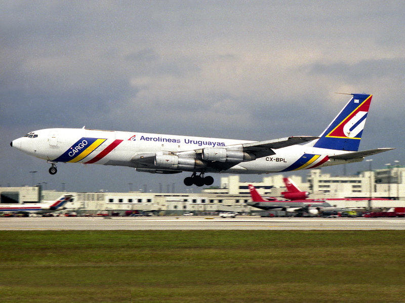 B707-320F CX-BPL