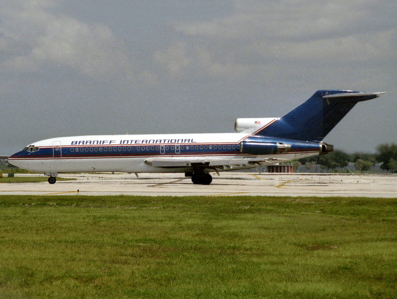 B727-100  N300NE   