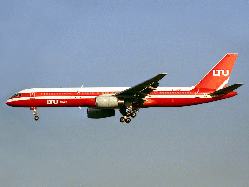 B757-200  D-AMUY 