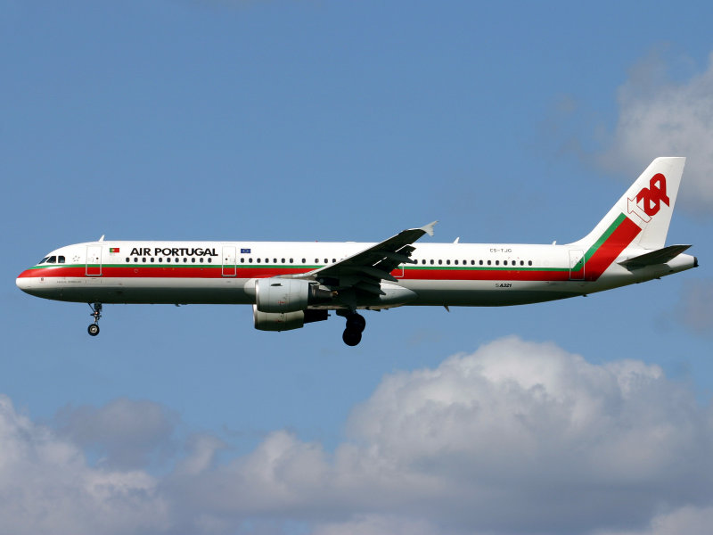A321 CS-TJF 