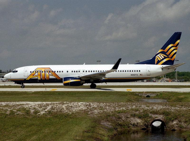 B737-800 N302TZ 