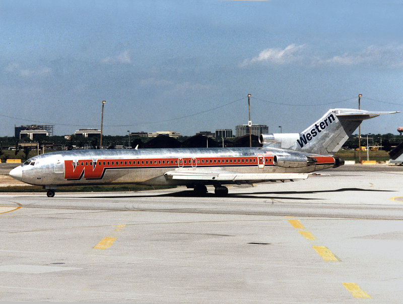 B727-200 N2822W 
