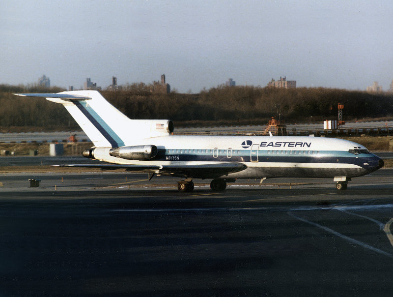 B727-100 N8135N