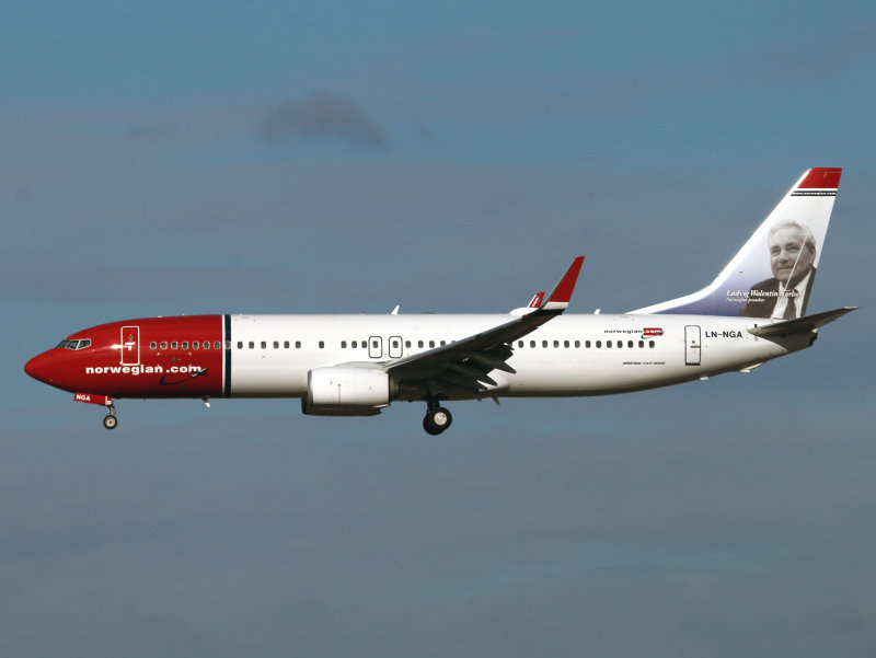 B738  LN-NGA  