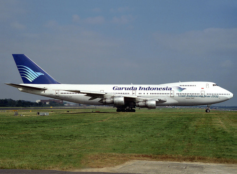 B747-200  C-GNXH   