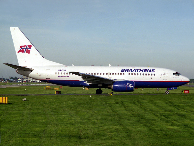 B737-700  LN-TUF 